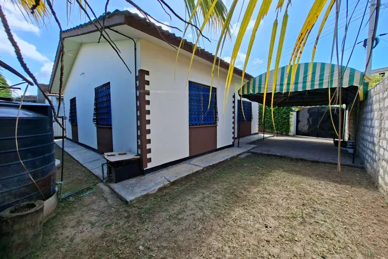 2-Bedroom Bungalow, Vescon 2 Estate