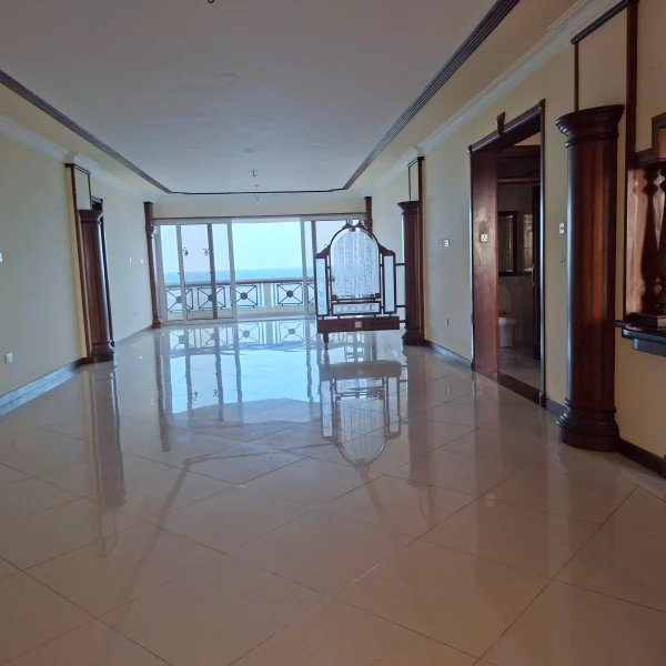 Luxury Ocean-View 3-Bedroom Penthouse — additional photo