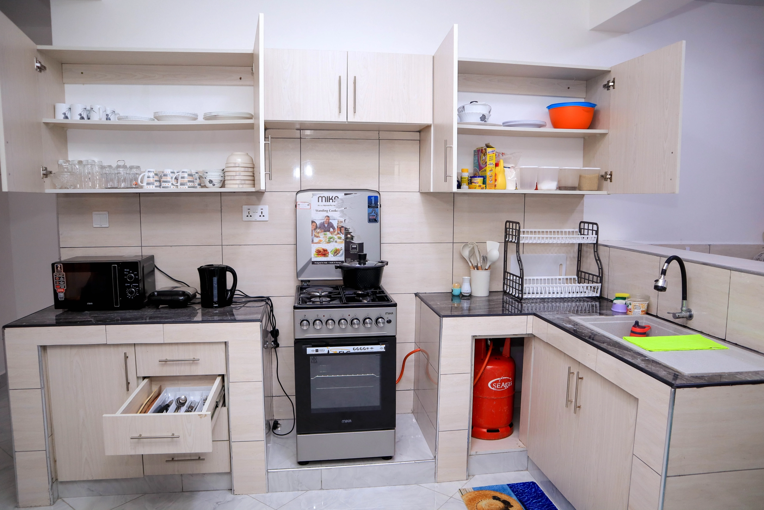 Fully Furnished 3-Bedroom Apartment – Goldcrest, Nyali – photo 4
