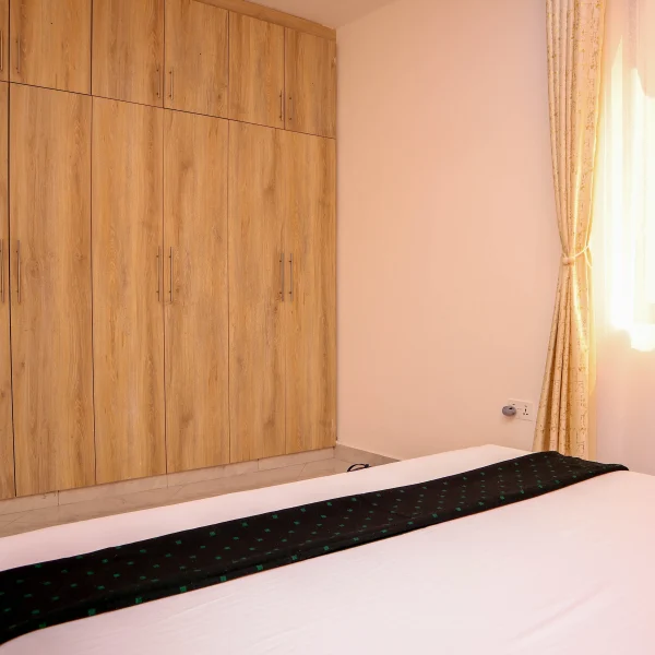 Furnished 3-Bedroom Apartment, Goldcrest — additional photo